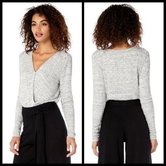 💕MICHAEL STARS💕 Ribbed Long Sleeve Surplice Bodysuit ~ Dark Gray Small S NWOT - Picture 3 of 11